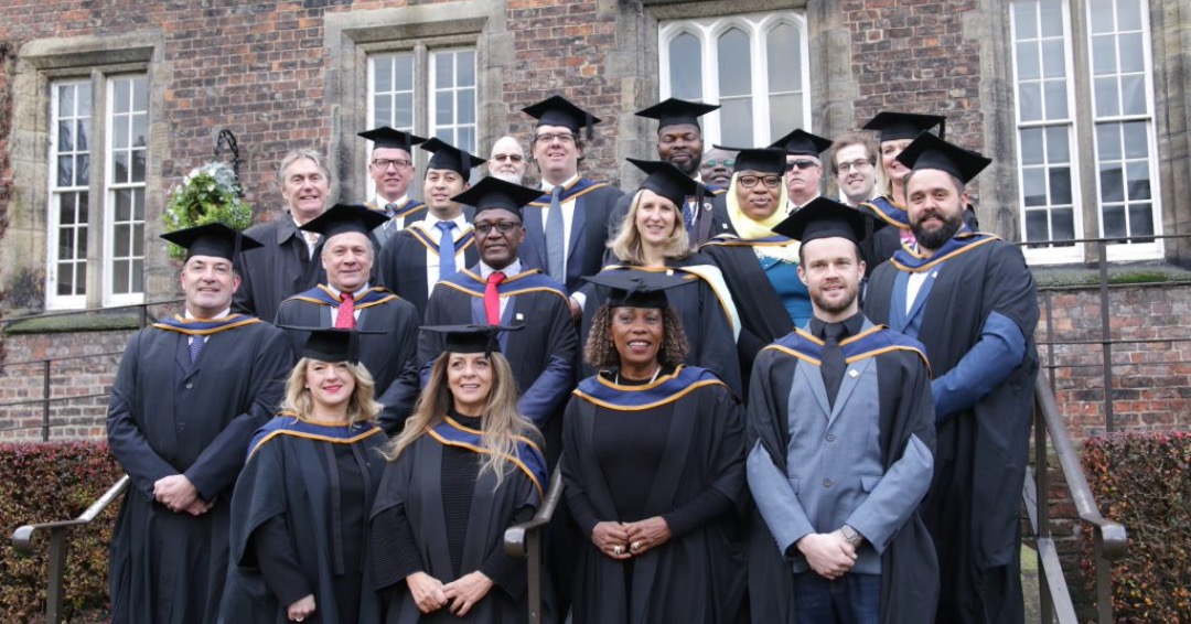 Cover Image for 100% Online MBA Leading Innovation and Change